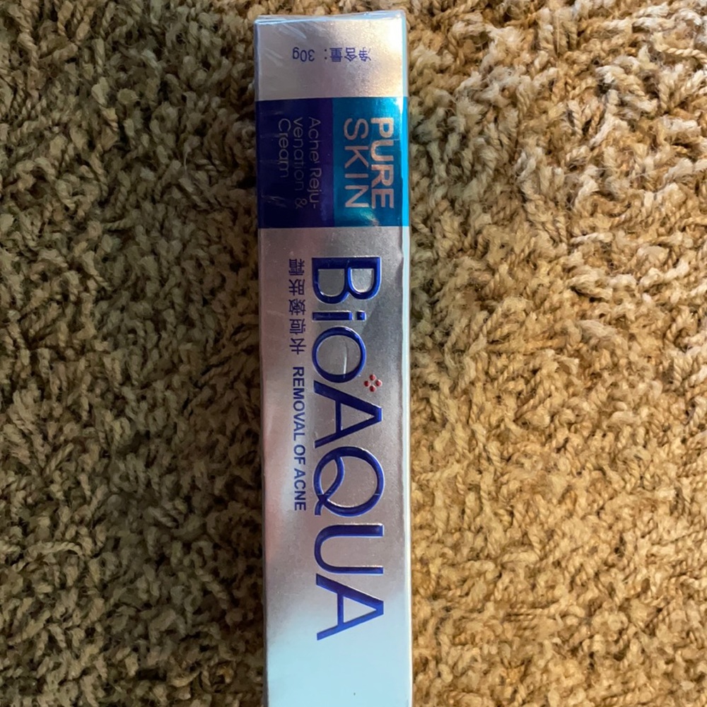 Acne cream